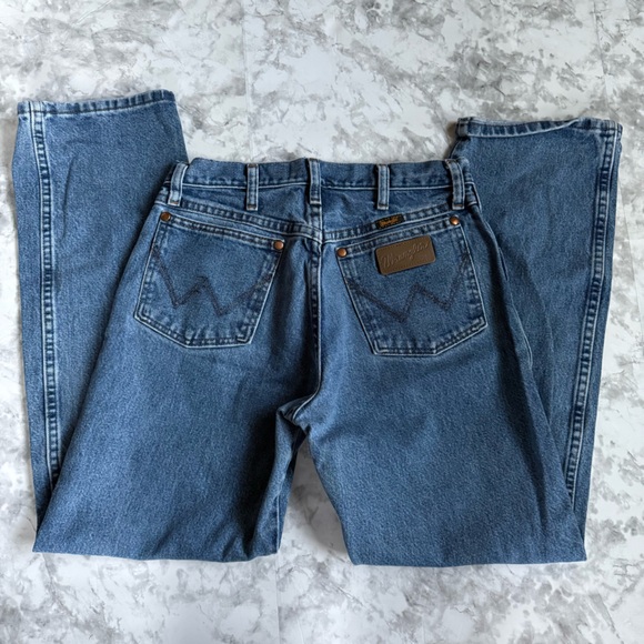 Wrangler Men's Relaxed Fit Denim Jeans - Picture 1 of 5